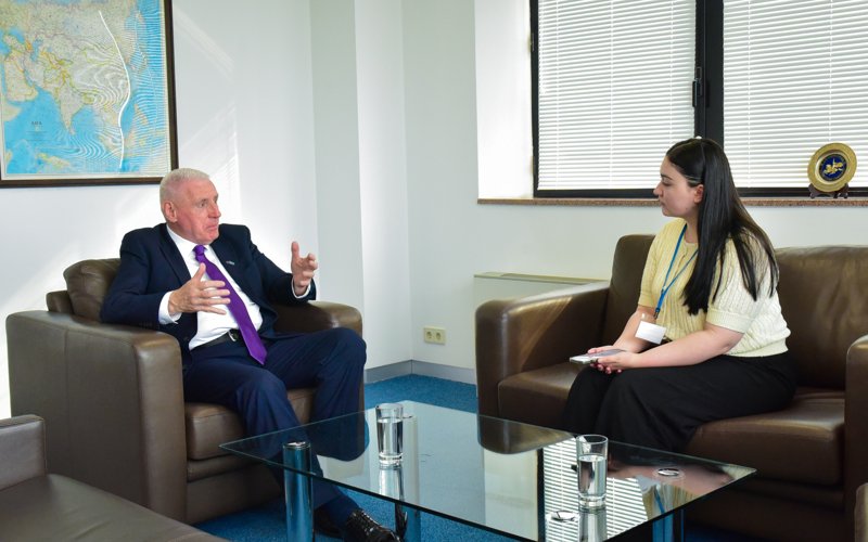 Заместитель министра обороны Великобритании Вернон Кокер (Vernon Coaker) Заместитель министра обороны Великобритании Вернон Кокер (Vernon Coaker)
