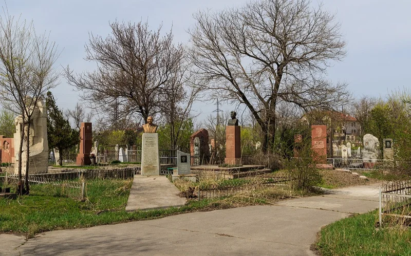 Бронирвание мест на кладбищах предлагают упорядочить в Кыргызстане