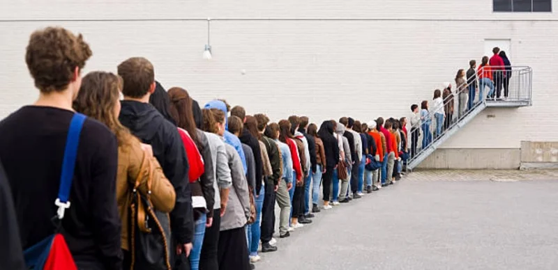 كەزەككە تۇرۋ