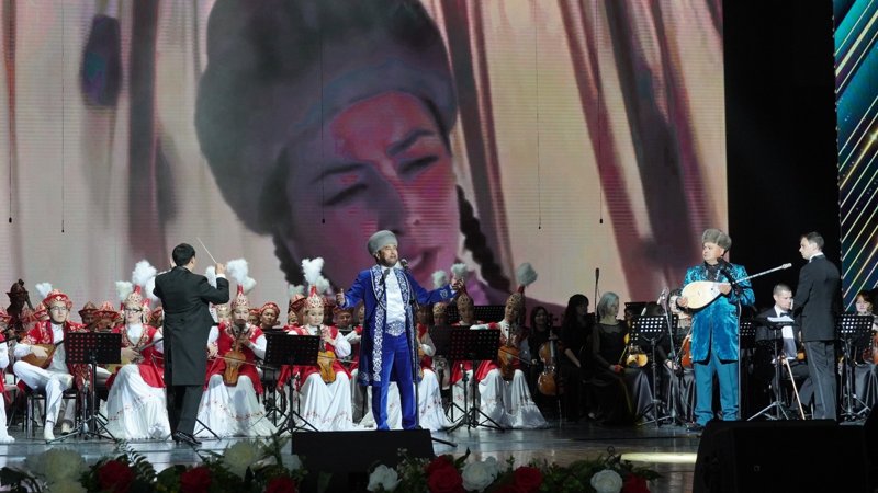 Батыс Қазақстанда мәдениет саласының үздіктері марапатталды Батыс Қазақстанда мәдениет саласының үздіктері марапатталды