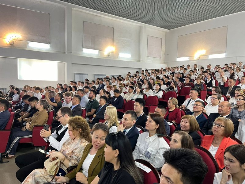 Педагоги колледжей, преподающие инженерные специальности, встретились в Павлодаре Педагоги колледжей, преподающие инженерные специальности, встретились в Павлодаре