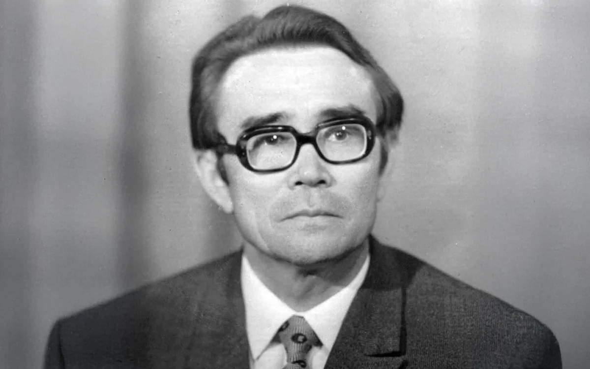  АКИШЕВ Кемал Акишевич 