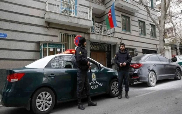 В Иране казнен мужчина, напавший на посольство Азербайджана