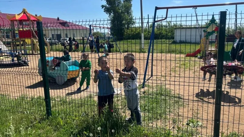Jazǵy demalys: Balalardy ata-ájesine jiberý durys pa