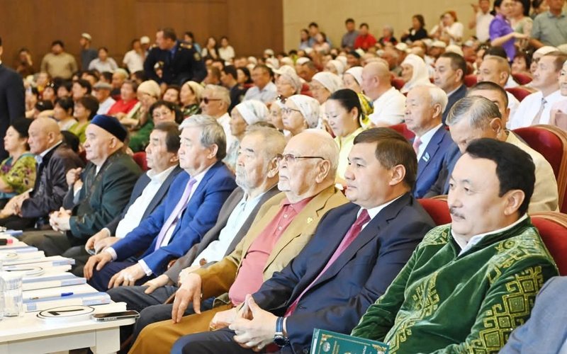 Қазылар алқасы айтыс