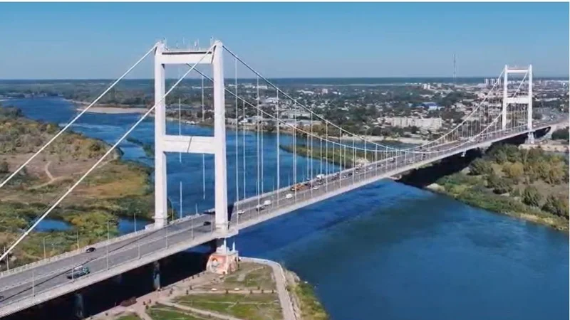 Подвесной  мост в Семее