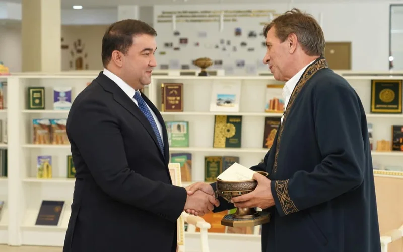  аким Туркестанской области принял режиссёра Сергея Дворцевого