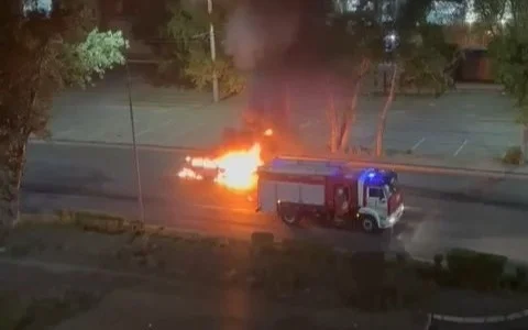 загорелась машина в Павлодаре 