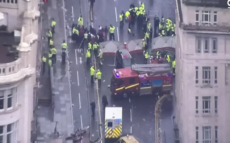 Автомобиль въехал в болельщиков клуба «Ливерпуль»