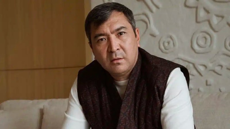 Атақты сылқымдардың күйеуі немен айналысады? Атақты сылқымдардың күйеуі немен айналысады?