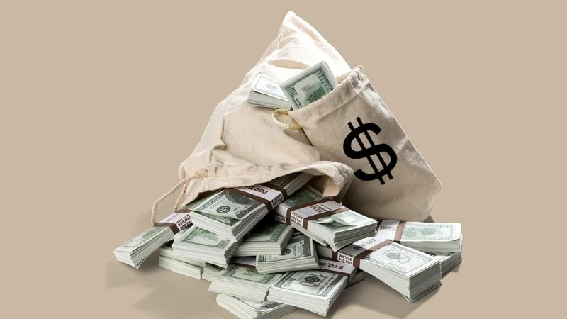 Сәуір айында қазақстандықтар 66,9 млрд теңгеге доллар сатып алған