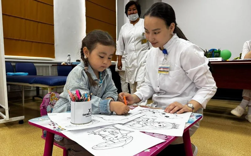 Балаларды қорғау күні: елордалық емханаларда Ашық есік күндері өтіп жатыр