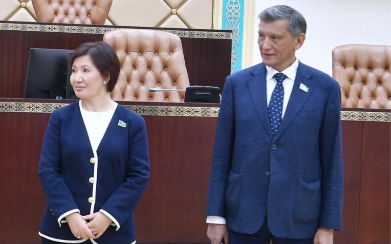 Оқушылар Сенат қызметімен танысып, сенаторларға сұрақ қойды Оқушылар Сенат қызметімен танысып, сенаторларға сұрақ қойды