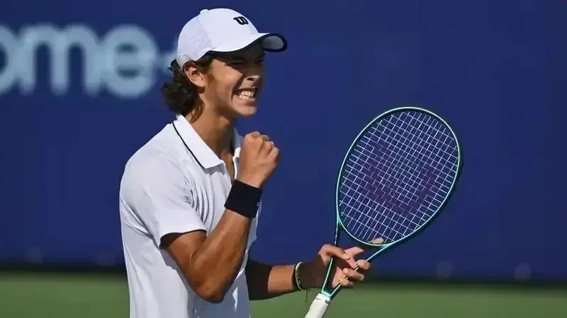 Kazakhstan’s Omarkhanov up in updated ATP rankings