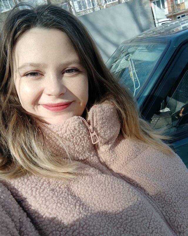 Alena Svırıdenko g
