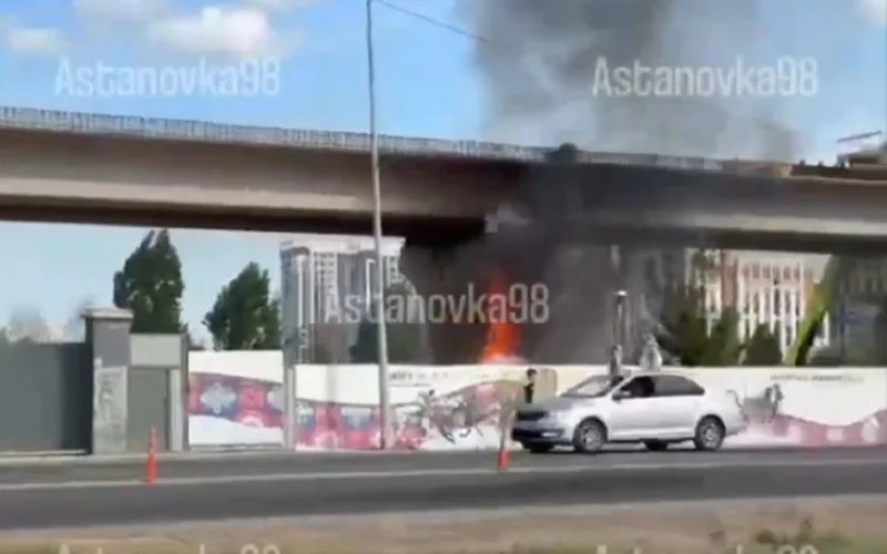 Строительные материалы загорелись на стройке ЛРТ 