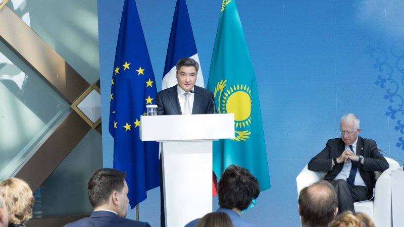 Қазақстан мен Франция арасындағы тауар айналымы бір жылда 31%-ға артты: Астанада инвестициялық ынтымақтастық келешегі талқылануда Қазақстан мен Франция арасындағы тауар айналымы бір жылда 31%-ға артты: Астанада инвестициялық ынтымақтастық келешегі талқылануда
