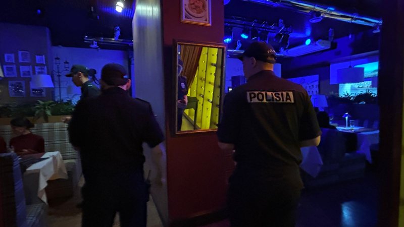 Ақтөбеде рейд кезінде бәкі ұстап жүрген жасөспірімдер анықталды Ақтөбеде рейд кезінде бәкі ұстап жүрген жасөспірімдер анықталды