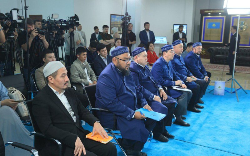Бас мүфти Құрбан айтқа байланысты кәсіпкерлерге үндеу жасады Бас мүфти Құрбан айтқа байланысты кәсіпкерлерге үндеу жасады