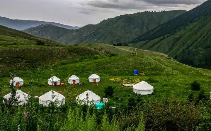 aýyl Almaty oblysynda ornalasqan tanymal týrıstik Saty aýylynda jer daýy týyndady