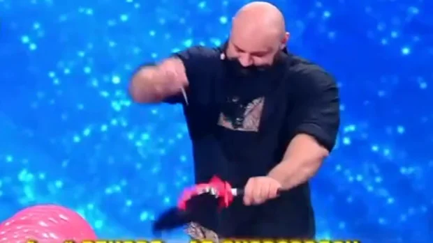 Қазақстандық алып күш иесі үш әлемдік рекорд орнатты