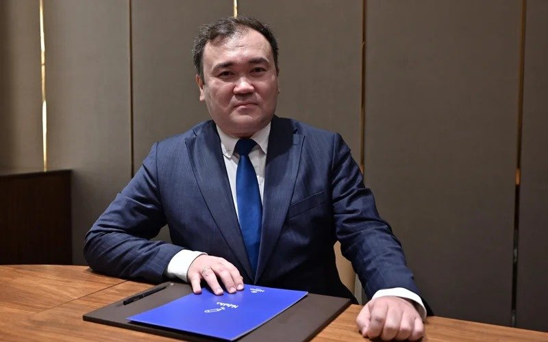 Bekzhan Sadykov,  KazISS