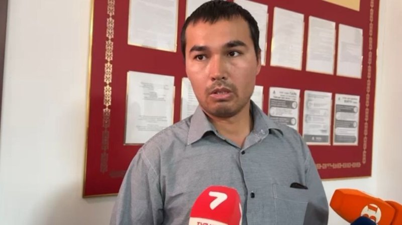 Ақтөбеде балаларын тұншықтырып өлтірген әйелдің күйеуі Жеңісбек Әбілханов Ақтөбеде балаларын тұншықтырып өлтірген әйелдің күйеуі Жеңісбек Әбілханов