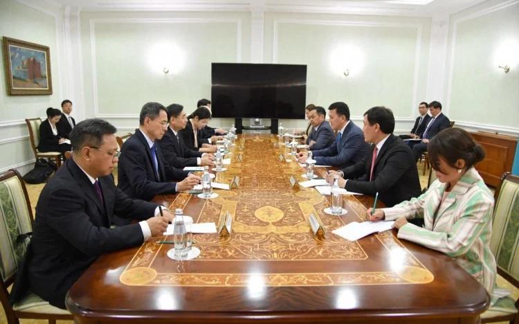 Ерлан Карин встретился с заместителем заведующего Отделом пропаганды ЦК Компартии Китая