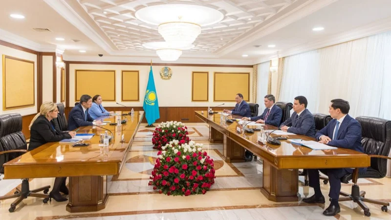 Oljas Bektenov Astana halyqaralyq forýmyna qatysý úshin kelgen BUU Bas hatshysynyń orynbasary, BUU Damý baǵdarlamasy Ákimshisiniń orynbasary Haolıan Shýmen kezdesti