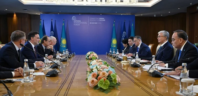 Қасым-Жомарт Тоқаев Францияның сыртқы сауда делегат-министрі Лоран Сен-Мартенді қабылдады