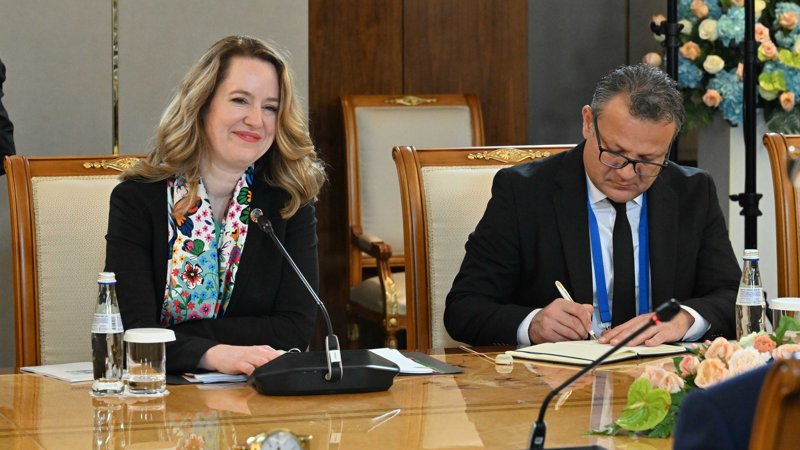 Мемлекет басшысы Миграция жөніндегі халықаралық ұйымның бас директоры Эми Поупты қабылдады Мемлекет басшысы Миграция жөніндегі халықаралық ұйымның бас директоры Эми Поупты қабылдады