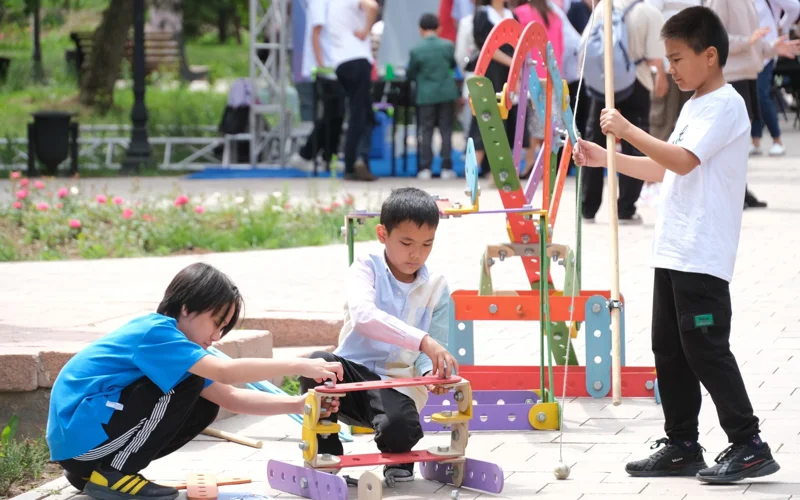 Балалар мерекесі: Алматыда 1 маусым күні қайда баруға болады