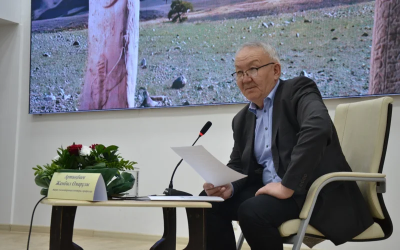 Kókshetaý qalasynda «TURAN ÓRKENIETІNІŃ ASYL MURASY» atty túrki jazýy kúnine arnalǵan konferentsııa ótti
