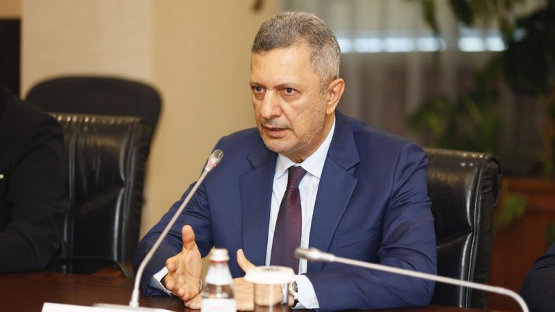 Оман Сұлтандығының қаржы министрі Сұлтан бен Сәлім Әл Хабси Оман қаржы министрі