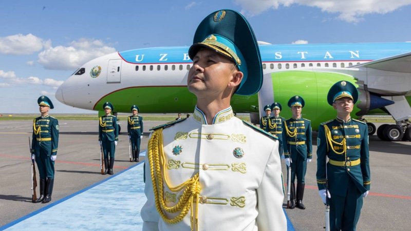 Өзбекстан Президенті Шавкат Мирзиёев Астанаға келді Өзбекстан Президенті Шавкат Мирзиёев Астанаға келді