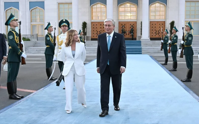 Касым-Жомарт Токаев проводил Премьер-министра Италии Джорджу Мелони в аэропорту Астаны