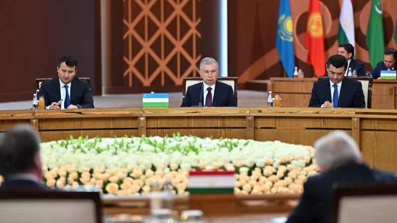 Ózbekstan Prezıdenti Shavkat Mırzıeev
