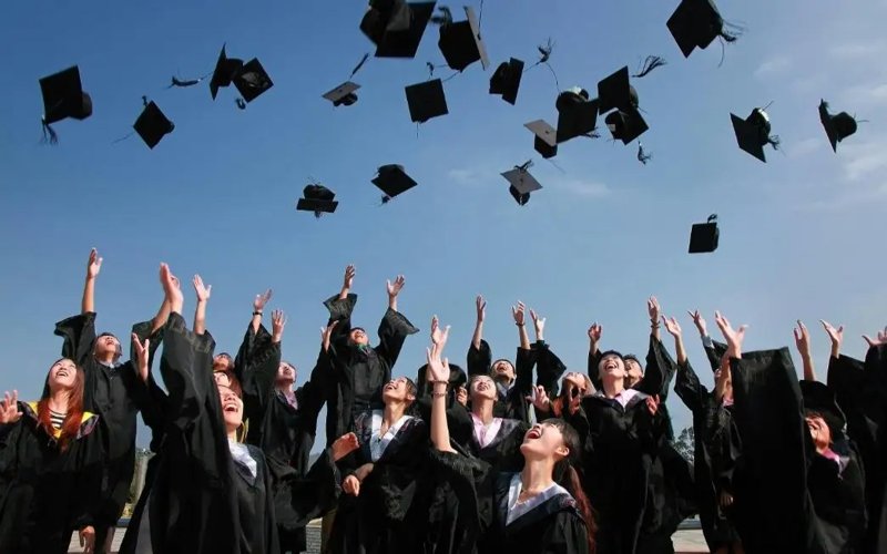 About 4 thousand Kazakh students are studying in Italy Students