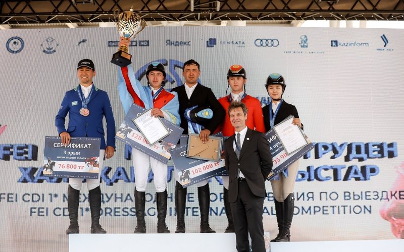 конный спорт конный спорт