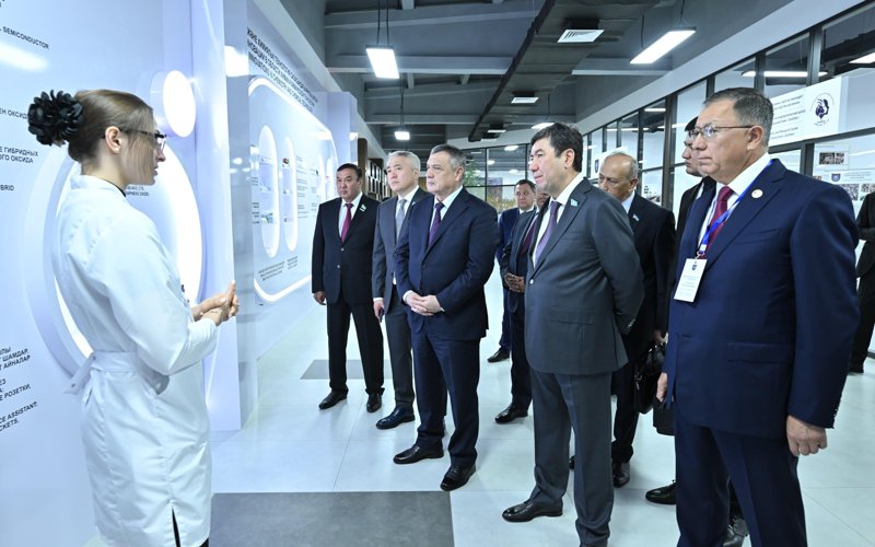 Қазақ және өзбек депутаттарына Farabi Hub инновациялық жобалары таныстырылды Қазақ және өзбек депутаттарына Farabi Hub инновациялық жобалары таныстырылды