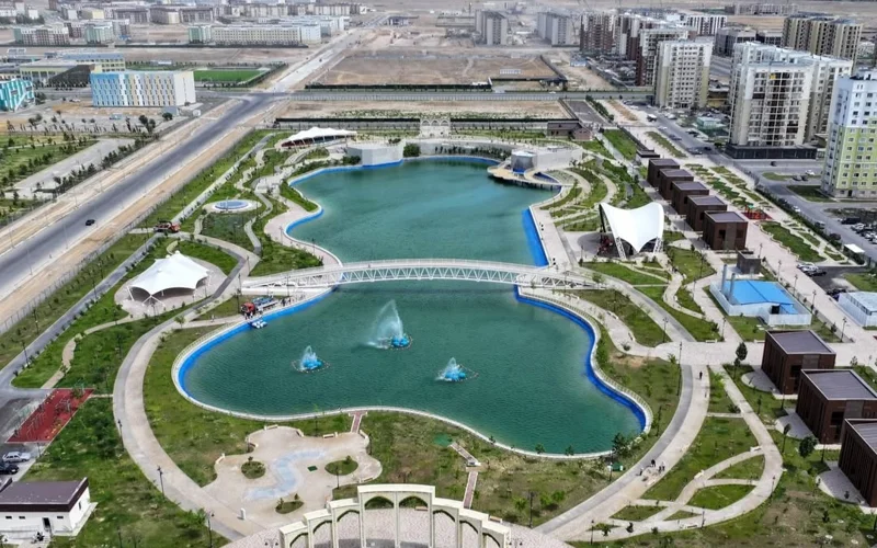 Зону отдыха с искусственным озером открыли в Туркестане
