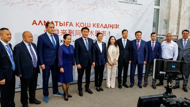 тантанали кутиб олиш маросими тантанали кутиб олиш маросими