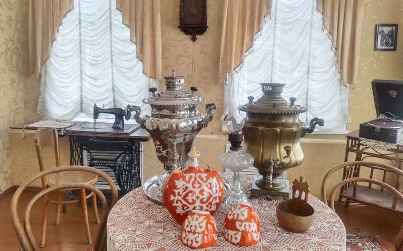 Оралдағы Мәншүк Мәметова музейі жаңа жәдігерлермен толықтырылды Оралдағы Мәншүк Мәметова музейі жаңа жәдігерлермен толықтырылды