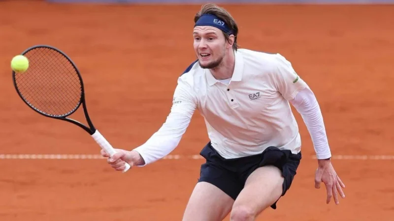 Bublik shines at Roland Garros, reaches 4th round for the first time