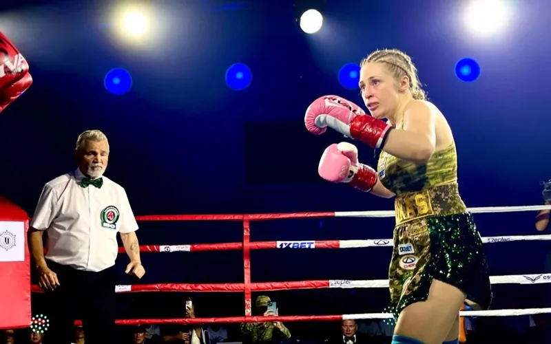 Angelina Lukas defends IBO World Champion title