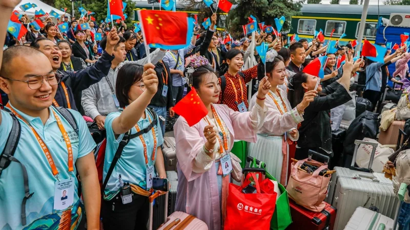 Алматыға Қытайдың Сиань қаласынан туристік пойыз келді
