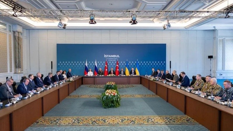 Ыстанбұлда Ресей мен Украина келіссөзінің екінші раунды аяқталды: диалог бір сағаттан артық уақытқа созылды Ыстанбұлда Ресей мен Украина келіссөзінің екінші раунды аяқталды: диалог бір сағаттан артық уақытқа созылды