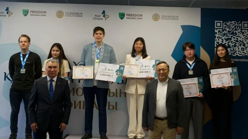Новыми чемпионами Казахстана по шахматам стали Елназ Калиахмет и Казыбек Ногербек