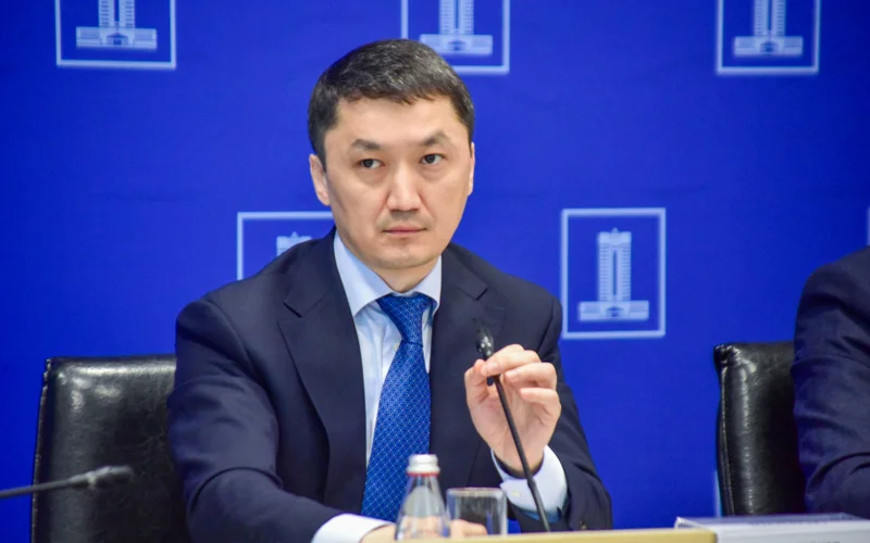 Олжас Сапарбеков 