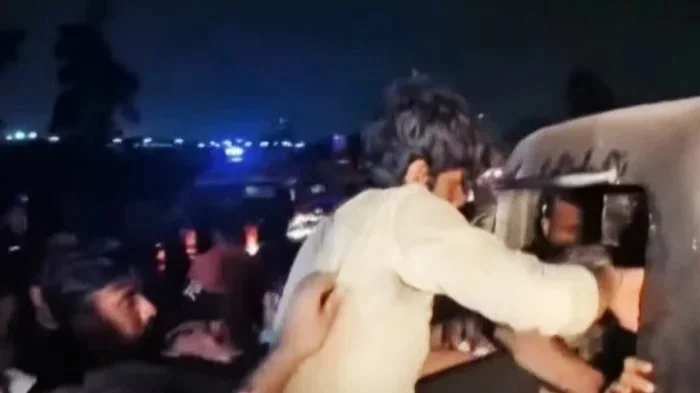 Более 100 заключенных сбежали из тюрьмы в Пакистане